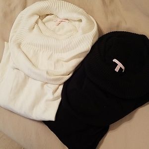 Bundle of 2 VS comfy cowl neck sweaters!